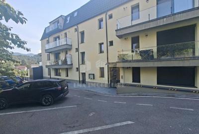 Apartament cu 3 camere decomandat în Brașovul Vechi