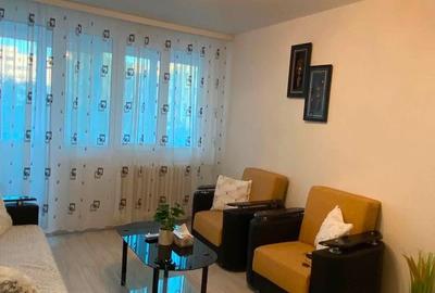 Apartament cu 2 camere semidecomandat, mobilat în Dristor
