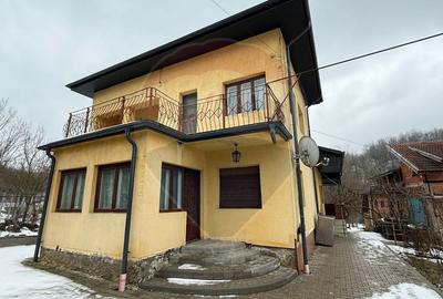 Casă / Vilă cu 6 camere de vânzare - 1