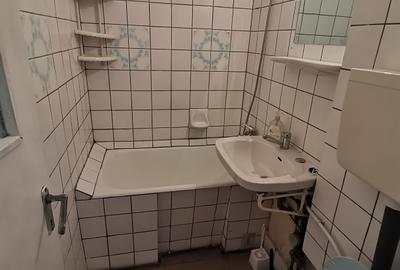 INCHIRIEZ apartament 2 camere semidecomandat,zona Vasile Aaron - 7