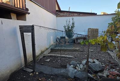 Vânzare casă 2 camere + curte, zonă de case – Stadion 1 Mai - 3