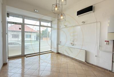 Spațiu Comercial Stradal 30 mp/Trafic Intens Auto și Pietonal/C.A.Române - Carei - 3