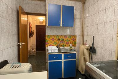 Bulevardul Dimitrie Cantemir, Metrou Tineretului - 15
