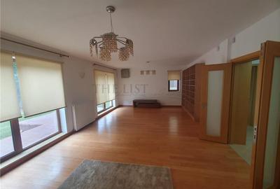 Duplex cu 5 camere în Est