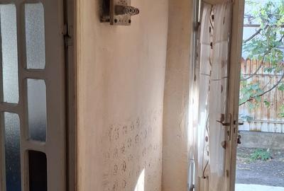 Teren Focsani 827 mp , d=13,85 ml + casa  batraneasca 113 mp. - 1