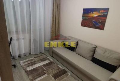 De închiriat apartament cu 3 camere, Bulevard - 7