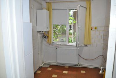 De vanzare apartament 2 camere, Centru - 12