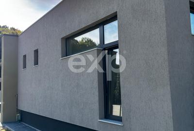 Casă parter cu 3 camere, curte generoasă și liniște deplină – natură și confort - 2