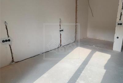 Duplex de vanzare in Selimbar, 3 dormitoare, curte si parcare - 11