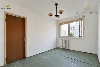 Apartament cu 3 camere decomandat în Drumul Taberei