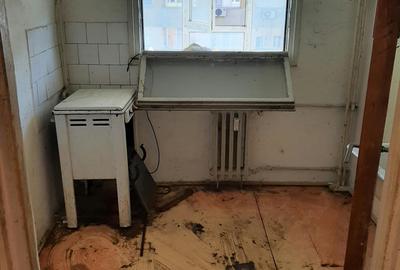 Vanzare 2 camere Camil Ressu etaj 6/8 bloc 1975 decomandat 43 mp - 4