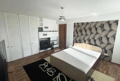 Apartament cu 2 camere decomandat, mobilat în Central