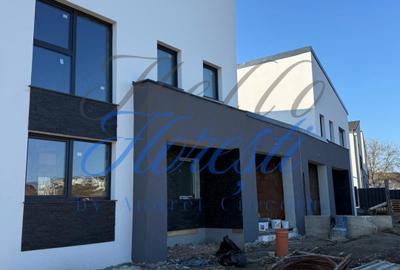 Duplex cu 4 camere în Dezmir