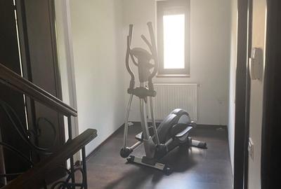 Vila | Aparatorii Patriei | 4 parcari | Metrou 3' | Centrala - 12