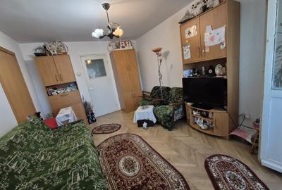 Apartament 2 camere decomandat  etaj intermediar Bld  N. Iorga - 2