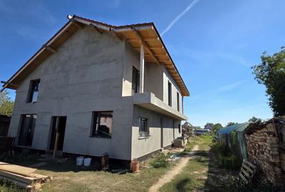 Duplex cu 4 camere în Sânandrei