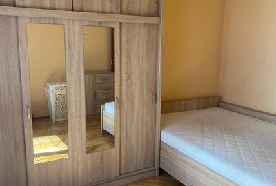 Apartament cu 3 camere mobilat si utilat, zona semicentrala - 1
