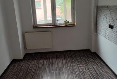 Banu Manta, Primaria Sectorului 1 - 8