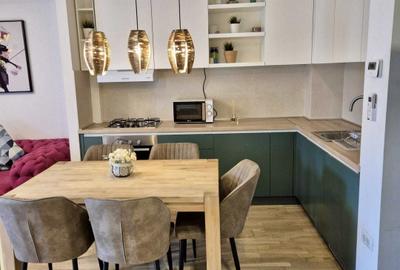 Apartament cu 2 camere semidecomandat, mobilat în Floreasca