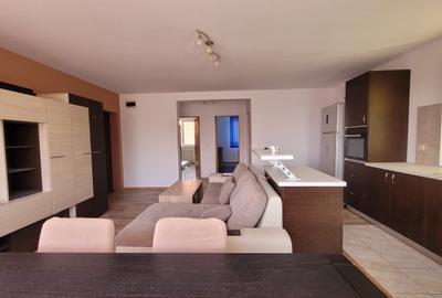Apartament cu 3 camere decomandat în Dumbrăvița