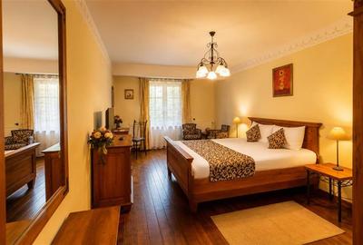Resort montan cu: restaurant, wellness, 4.300mp teren, 5 min de Castelul Bran - 21