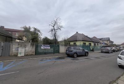 Casă demolabilă/renovabilă pe teren de 424 mp | Brașov - COMISION 0% - 8