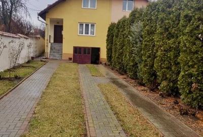 Duplex cu 4 camere în Central