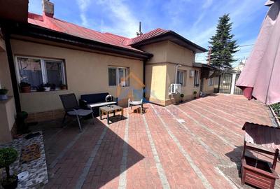 Casă individuală cu 6 camere în Rahova
