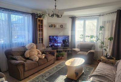 Casă individuală cu 5 camere în Central
