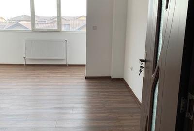 Apartament 2 camere Miroslava, 100 ml de statia de autobuz, str C-tin Langa 40 - 12