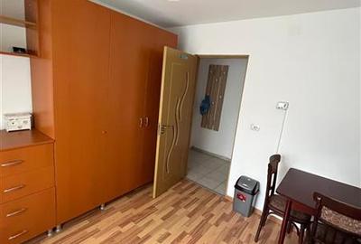 Apartament  2 camere semidecomandat, zona Adriatica - 1