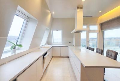 Apartament cu 4 camere decomandat, mobilat în Iancu Nicolae