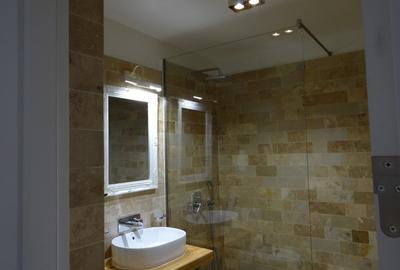 Inchiriere de inchiriat apartament 3 camere Bulevard  Decebal - 9