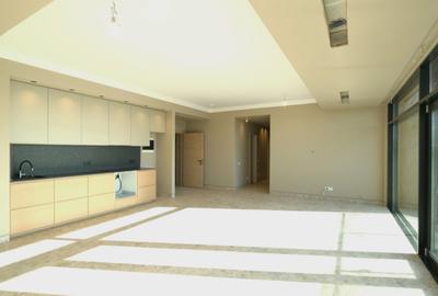 Apartament cu 4 camere în Dacia