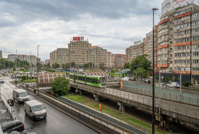 Metroul la doi pași. 2 camere și un balcon de 10 mp, fix la Obor - 15
