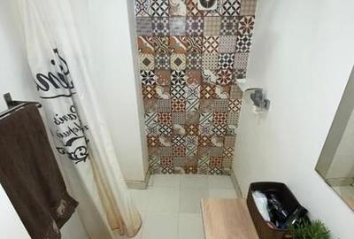 Apartament cu 3 camere decomandat în Calea Călărașilor