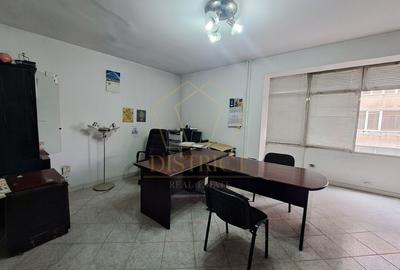 Com 0% Apartament cu o camera, parcare in curte | Piata Victoriei - 2