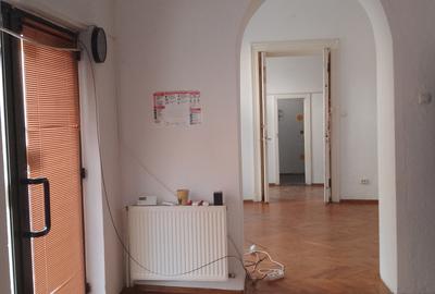 Inchiriere spatiu parter 3 camere Universitate - 4