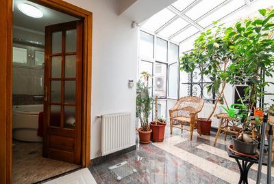 Casă de închiriat, 3 camere, curte privată, vizavi de hotel Marriott - 7