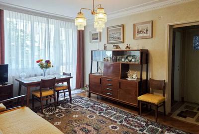Apartament cu 3 camere semidecomandat în Mazepa 1
