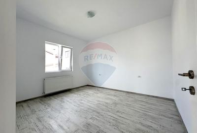 Casă cu 3 camere  Valu lui Traian - 6