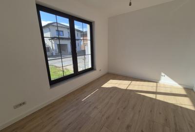 Casă nouă, la sol, 160 mp, teren 420 mp, Via Carmina, comision 0% - 7