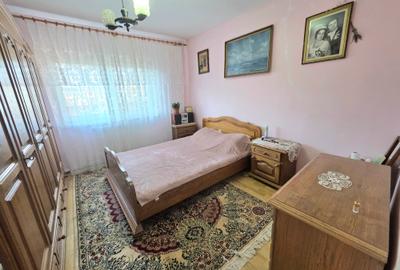 Apartament cu 3 camere decomandat, mobilat în Gării