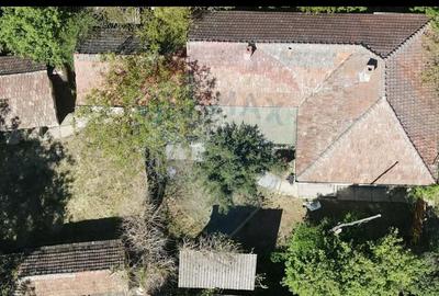 Casă cu gradina mare in Boiu - 2