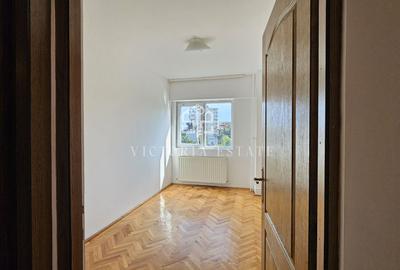 Apartament de vanzare, 3 camere decomandat.Republicii - 3