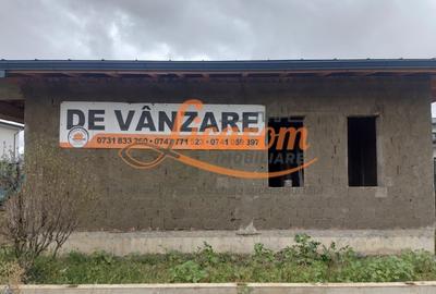 Casă individuală cu 3 camere în Cristian