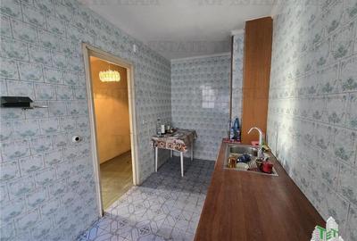 Apartament cu 3 camere in Cartierul Drumul Taberei, sector 6, langa metrou Valea - 9