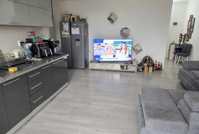 Apartament cu 3 camere, 81 mp, bloc nou, etaj intermediar - 1