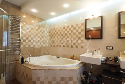 Vila cu 9 camere, 5 bai | D+P+1+M | 416mp teren - 13