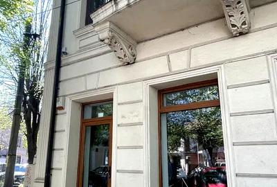 Spațiu comercial, de 70.00 mp, în Central